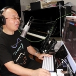 ＡＩツールを使って音楽を制作する松尾公也さん＝東京都内