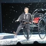 舞台生活６０周年記念公演「永遠物語」で松五郎を演じる筆者。宝塚歌劇団退団後も大切に演じ続けている（２０２２年１０月）