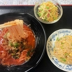 神戸味縁の「麻辣米線」