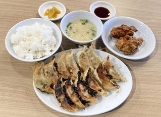 中華酒場　林の「餃子定食」