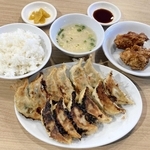 中華酒場　林の「餃子定食」