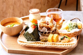 おにぎりカフェＬｉｅｎの「リアン・スペシャル　プラス欲張りセット」