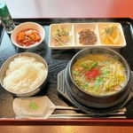 韓国家庭料理せっとんの「シレギスープ」