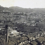 ①神戸高等工業学校の煙突から長田方面を望む。１９２９年撮影（筆者提供）