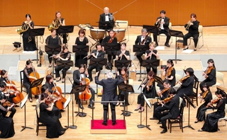 いずれも神戸市室内管弦楽団第１６８回定期演奏会より＝神戸文化ホール（ｃ）米田フォト