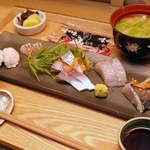 季節のさかなとやさいと真の「お造り定食」