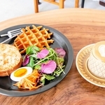 ａｍｅｔｕｃｈｉ　ＣＯＦＦＥＥ＆ＯＲＧＡＮＩＣ　ＢＡＫＥＤの「有機アーモンドトーストと有機米粉のワッフル　ドリンクセット」