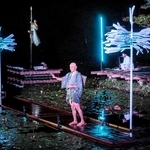 新池で上演された舞台「大姥百合」＝神戸市灘区六甲山町（（Ｃ）ｂｏｚｚｏ）