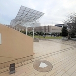 かつて阪急西宮スタジアムがあった阪急西宮ガーデンズにはホームベースのモニュメントがある