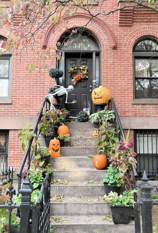 ブルックリンの街中で見かけるハロウィーンの装飾