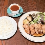 食堂パルティーレの「カツレツランチ」