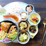 イーケー．デリカフェの「季節野菜のデリプレート」