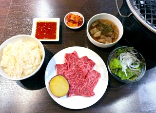 牛匠の「ロースランチ」