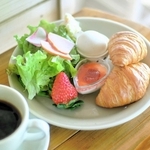 「ホシノカジツエン　ブルーム」のクロワッサンモーニング