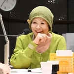 ラジオの生放送で軽妙なトークを披露する上沼恵美子さん＝大阪市福島区、朝日放送（撮影・斎藤雅志）