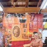 「モトコー」で喫茶店のスタンプラリーを開催したレベッカ・メルリック＝神戸市中央区元町高架通