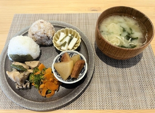 二〇の「Ａセット」（１１００円）
