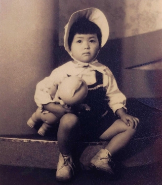 ４歳のころの正井礼子さん。少し大きくなってからは祖父の元に通った