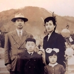 正井礼子さん５歳のとき。家族で生田神社に七五三のお参りをした