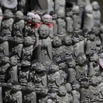 祈り。神戸にて（撮影・笠原次郎）