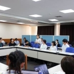 　研修の学びを振り返り、発表する参加者たち【写真提供：JICA】