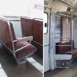 　蒲郡線（左）と西尾線の車内。窓にかかるカーテンやベンチのような固定座席に趣がある