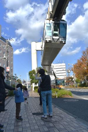 　同じ懸垂式の湘南モノレール