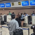 大勢の旅客が利用するニノイ・アキノ国際空港＝１月