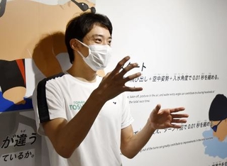 　２年後のパリ五輪への意欲を語る競泳男子の入江陵介選手＝７月２６日、東京都北区の味の素ナショナルトレーニングセンター