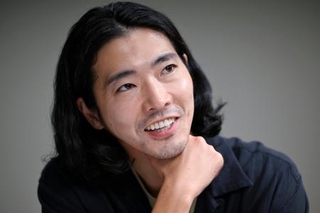 　俳優の柄本佑さん（撮影・尾崎純子）