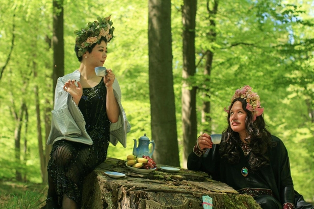 森の中でのピクニック（写真：Ｋａｍｉｌｌａ　Ｂｌｏｃｈ）
