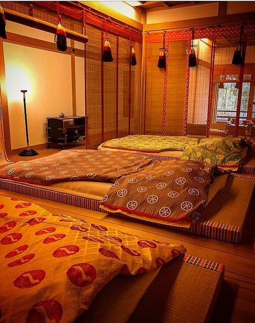 麗しの寝所