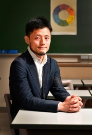 神戸大学文学部　久山雄甫准教授（ドイツ思想史）＝撮影・秋山亮太
