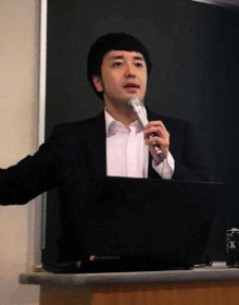 新川拓哉講師