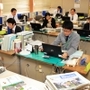 議員を法制面で支える法務担当職員３人を抱える兵庫県議会事務局調査課＝神戸市中央区下山手通５（撮影・斎藤雅志）