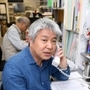 ＮＰＯ法人「ひょうご働く人の相談室」を結成し、電話相談に応じる市原直尚さん＝神戸市中央区古湊通１（撮影・辰巳直之）
