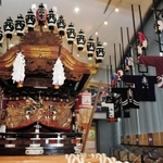 実物のだんじりを展示する「住吉だんじり資料館」＝東灘区住吉東町２