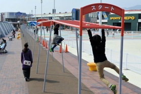 サンシャインワーフ神戸のうんてい＝神戸市東灘区青木１