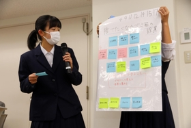 E班が「環境」のアイデアを発表