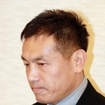 この日亡くなった平尾誠二さんとの思い出を語る東田哲也さん＝大阪市北区（撮影・大山伸一郎）