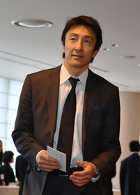 感謝の集いに参加した朝原宣治さん＝１０日午前、神戸市中央区港島中町６、神戸ポートピアホテル（撮影・笠原次郎）