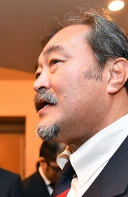 平尾誠二さんへの思いを語る林敏之さん＝１０日午後、神戸市中央区港島中町６、神戸ポートピアホテル（撮影・笠原次郎）