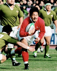 ゴール前のラックからパスを受けトライ＝１９９５年