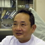 「日本では痛みが原因の失業や休職で年間３７００億円が失われているという推計もある」と話す前田倫部長＝西宮市林田町