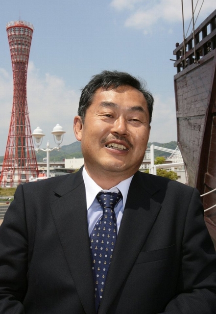 神戸港に寄港する客船のほとんどに乗ったという森田潔さん。船について語り出すと止まらない＝神戸市中央区波止場町（撮影・斎藤雅志）