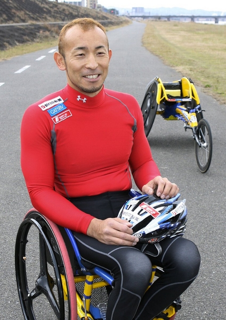 「プロになって２０年も頑張りよったなあ、と言われる選手になりたい」と話す廣道純さん。２年前には長女が生まれ、背負うものが増えた＝大分市内（撮影・笠原次郎） 
