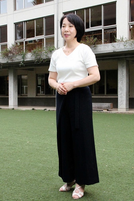 ケアタウン小平で父親をみとった真道美恵子さん＝東京都小平市