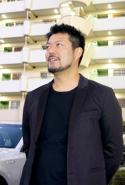 「目の前で人が生まれたり、見送ったりできる仕組みができたら」と語る菅原健介さん＝神奈川県藤沢市