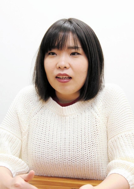 臓器提供に向けた家族の話し合いを振り返る福岡紗妃さん＝大阪市内