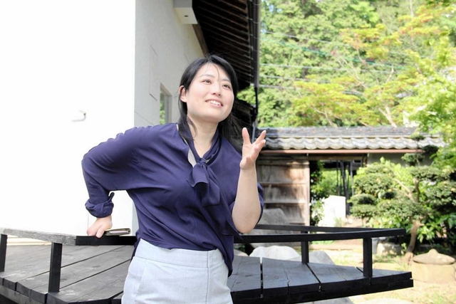 「人は安心すると痛みが少なくなる」と語るリガレッセの大槻恭子さん＝兵庫県豊岡市日高町